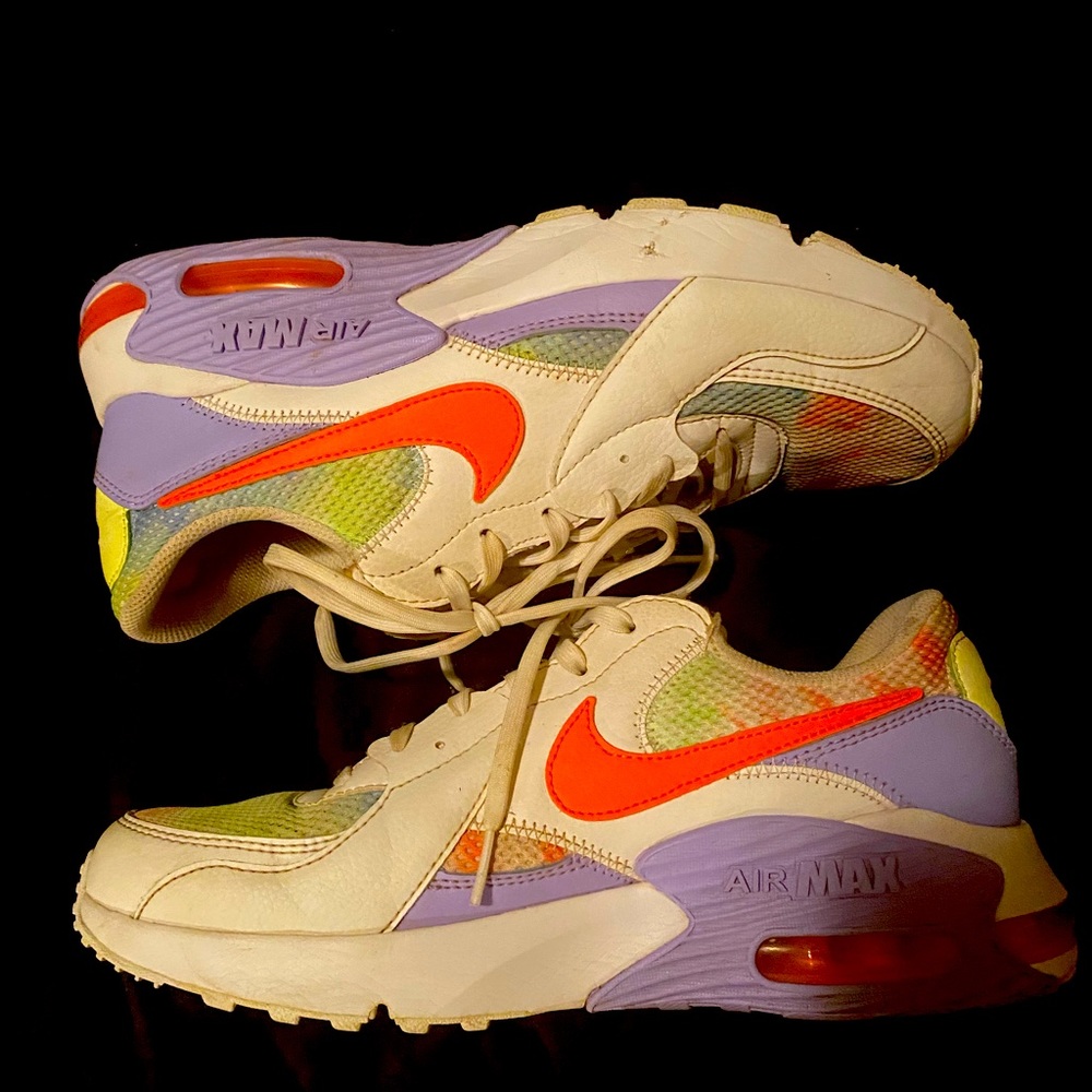 Nike Women’s Air Max- Excee (multicolor) tie dye
